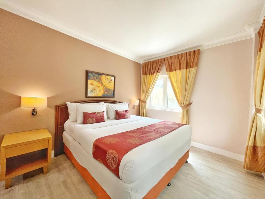 Hotel The Avenue M 3*